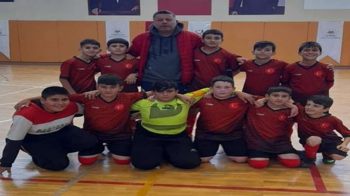 Küçük Erkek Futsal Takımımız Galibiyetle başladı